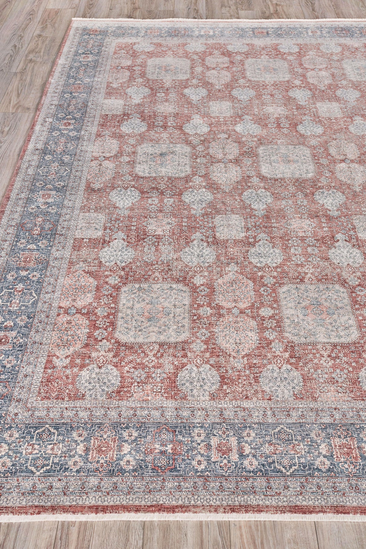 Exquisite Rugs Heritage power loom Polyester/Acrylic 4613 Red/Navy 12' x 9' Area Rug