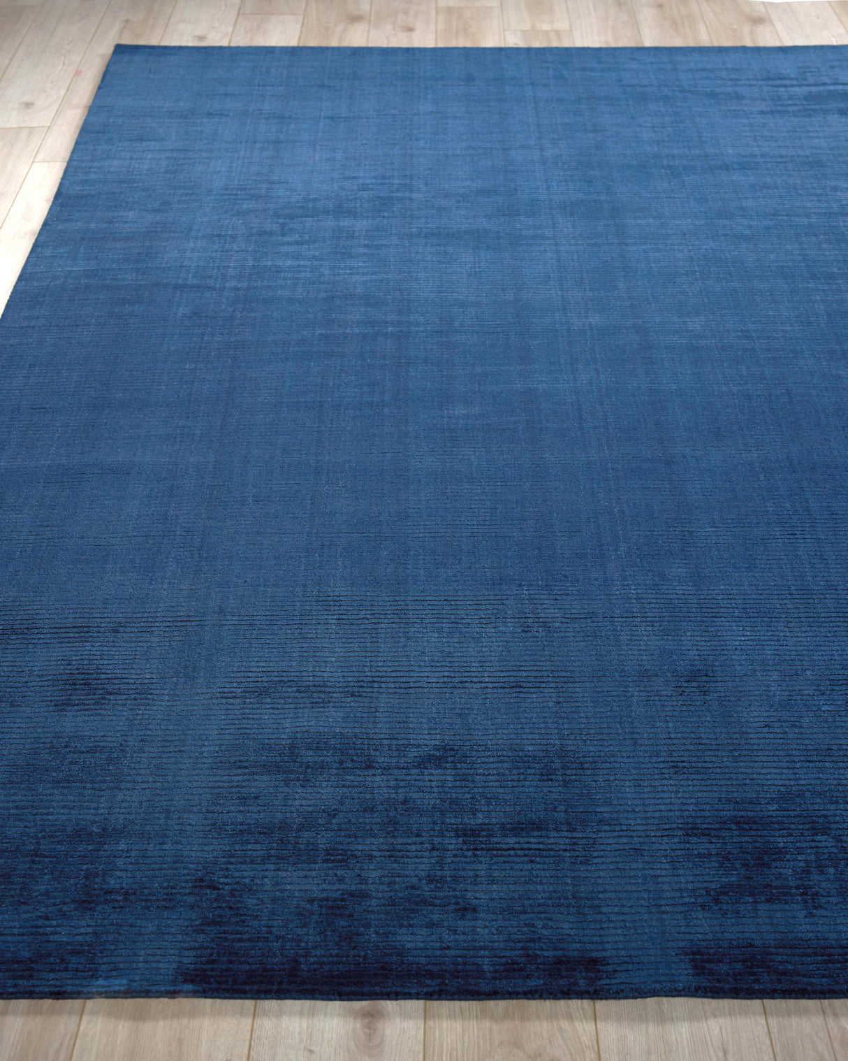 Exquisite Rugs The Blues handloomed Bamboo Silk 4977 Navy 10' x 8' Area Rug