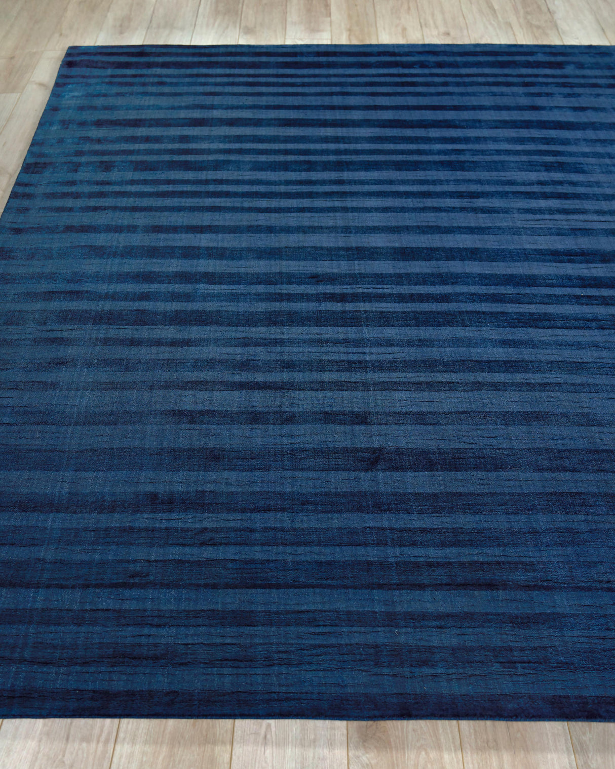 Exquisite Rugs The Blues handloomed Bamboo Silk 4978 Navy 10' x 8' Area Rug