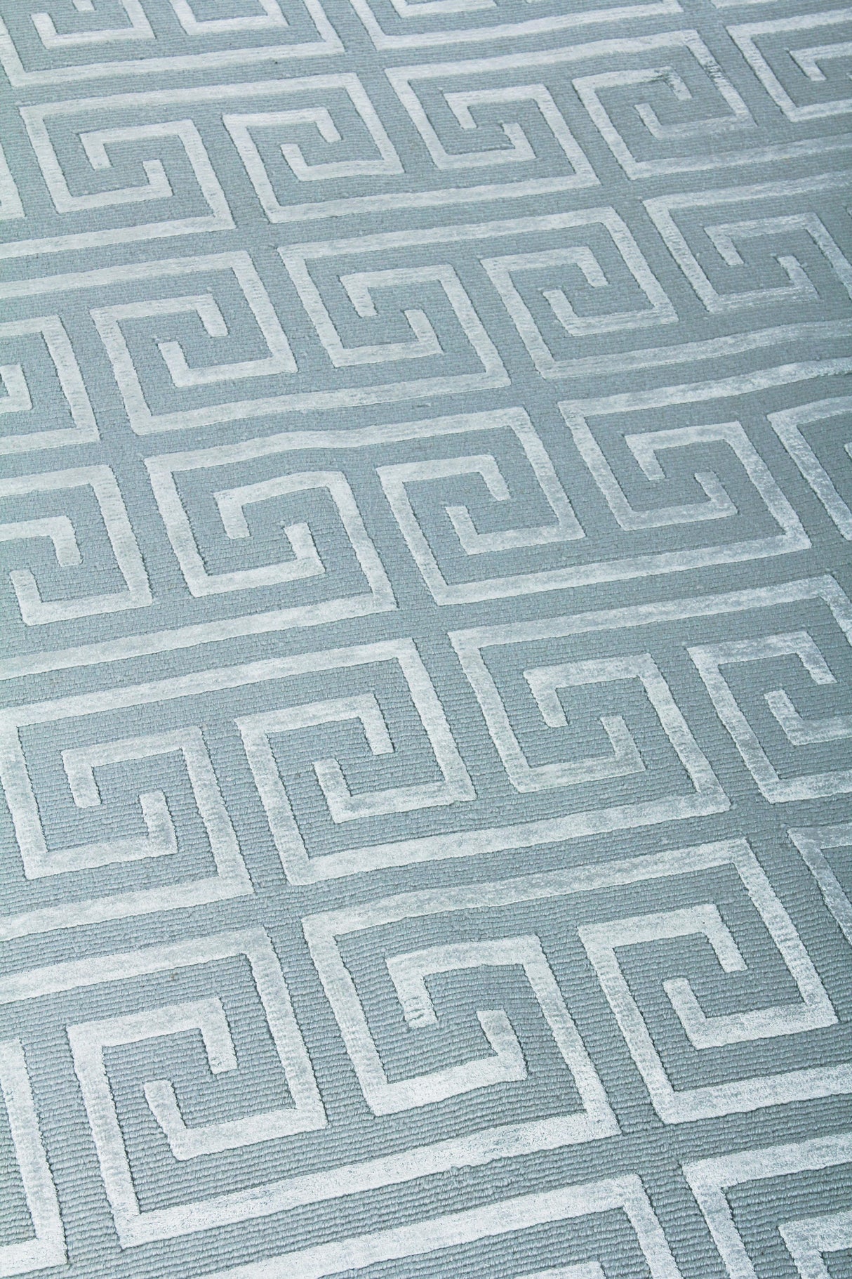Exquisite Rugs Metro Velvet hand-knotted Wool/Viscose 5050 Ivory/Silver 12' x 9' Area Rug