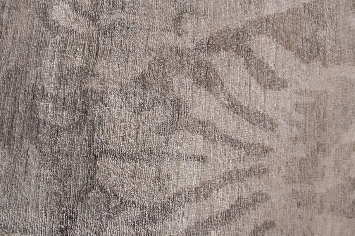 Exquisite Rugs Antique'd Silk hand-knotted Bamboo Silk 5066 Ivory/Silver 9' x 6' Area Rug