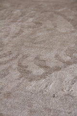 Exquisite Rugs Antique'd Silk hand-knotted Bamboo Silk 5066 Ivory/Silver 9' x 6' Area Rug