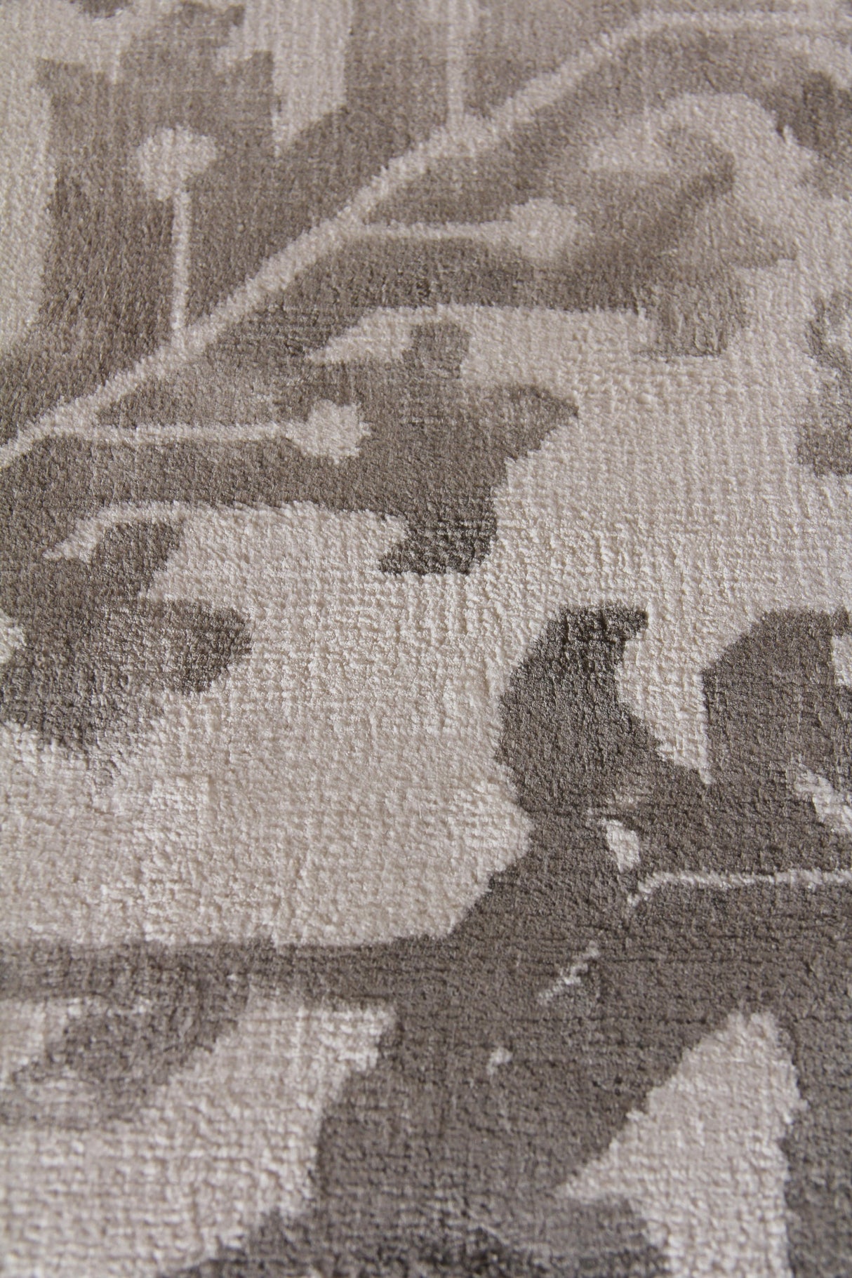Exquisite Rugs Carrera handloomed Viscose 5169 Ash 14' x 10' Area Rug