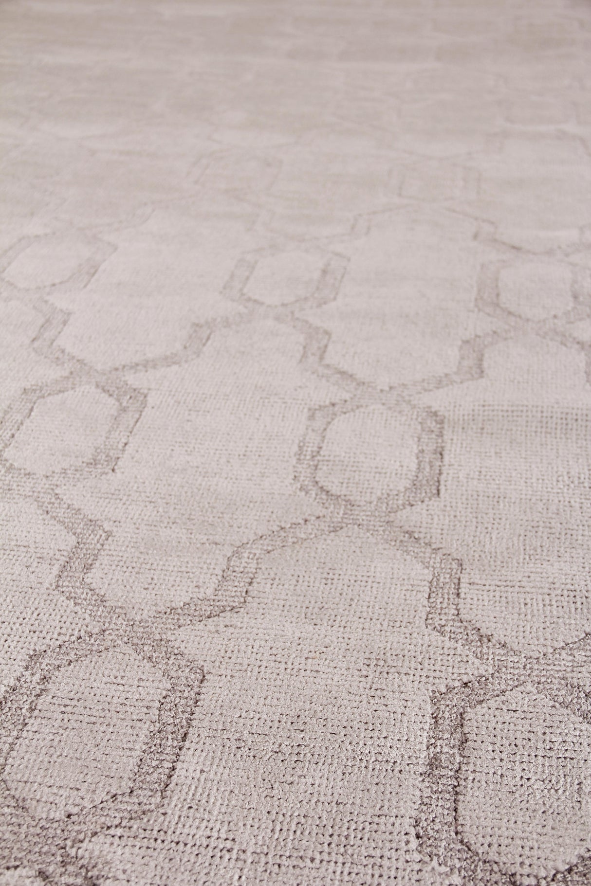 Exquisite Rugs Samara handloomed Bamboo Silk 5222 Light Silver 15' x 12' Area Rug