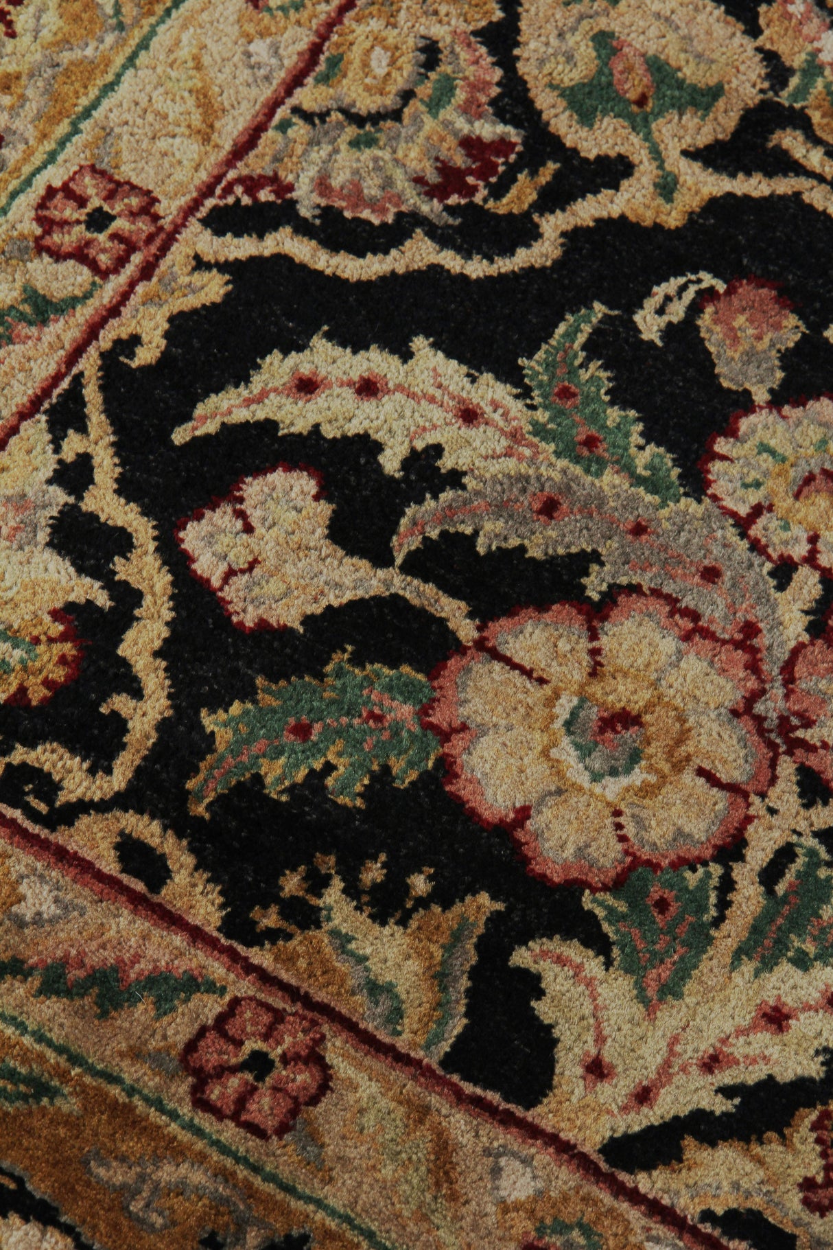 Exquisite Rugs Polonaise hand-knotted New Zealand Wool 5857 Black/Peach 18' x 14' Area Rug