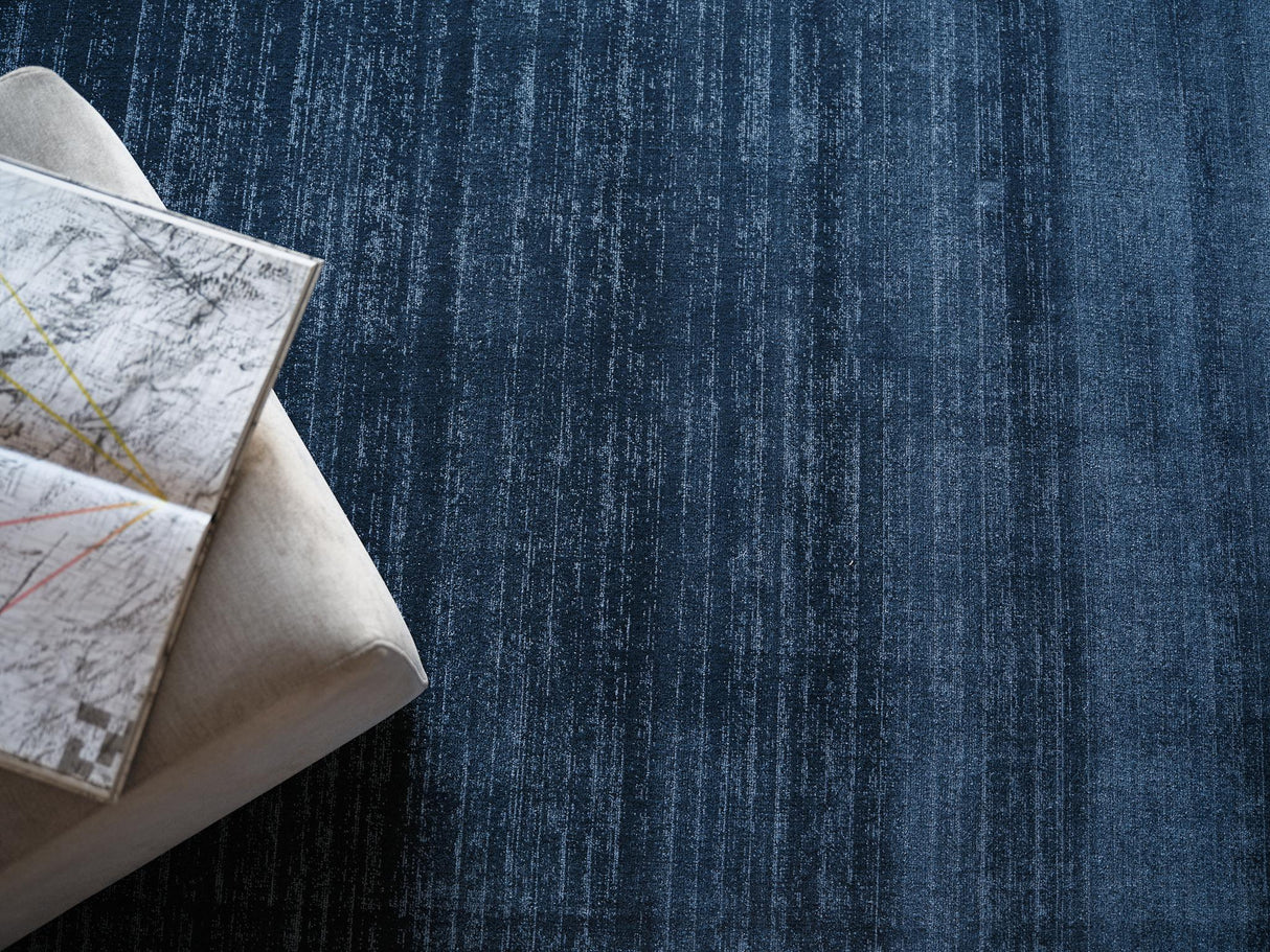 Exquisite Rugs Martelli Modern handloomed Silky Nylon 6478 Navy 3' x 2' Area Rug