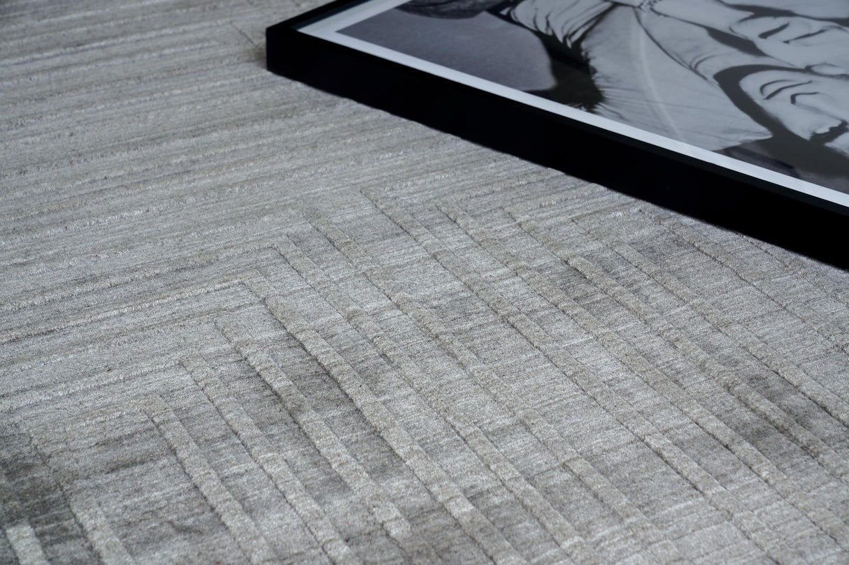 Exquisite Rugs Lotus hand-tufted Wool/Bamboo Silk 6957 Gray/Silver 10' x 8' Area Rug