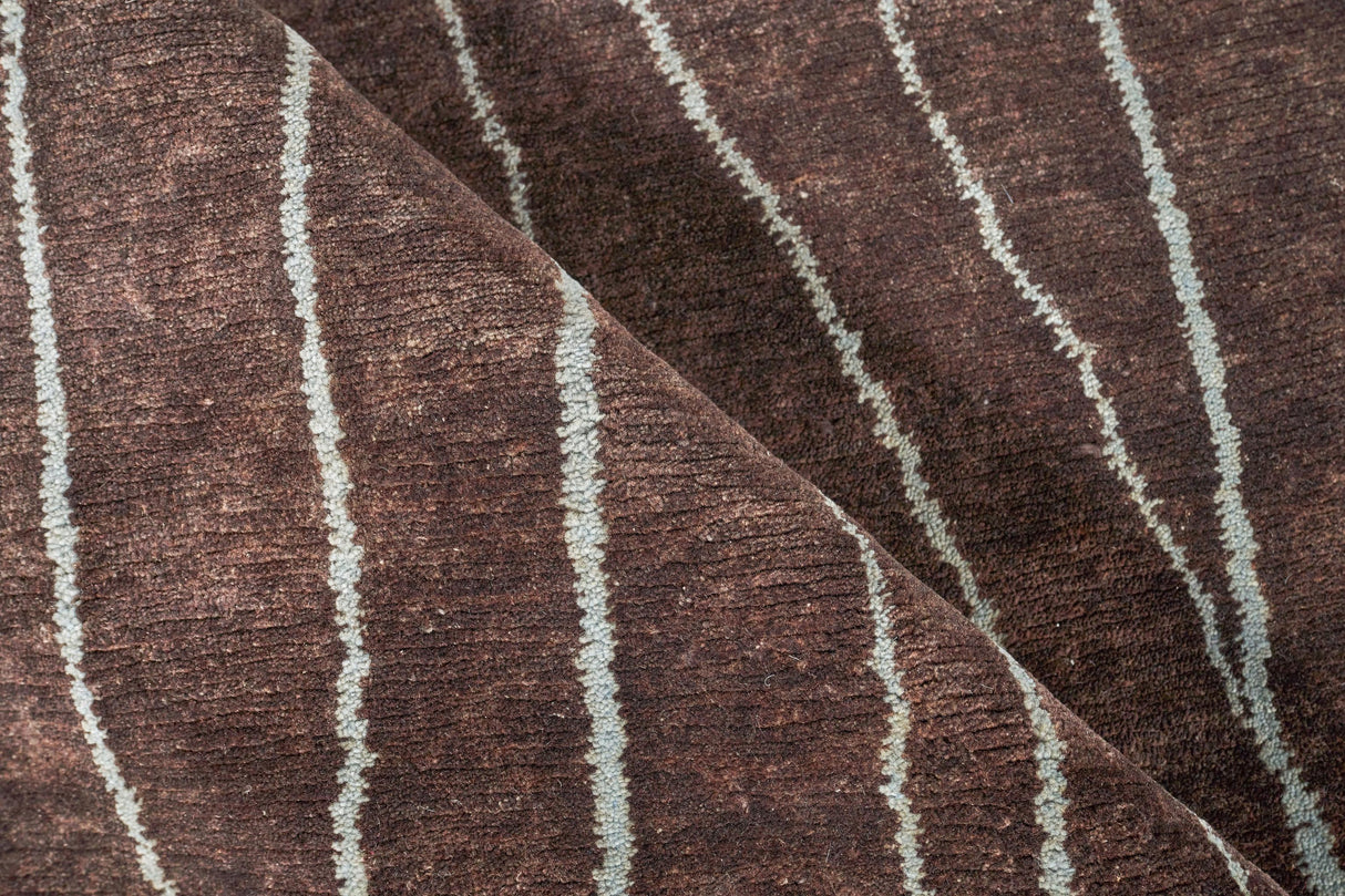 Exquisite Rugs Metro hand-knotted New Zealand Wool 7033 Brown 10' x 9' Area Rug