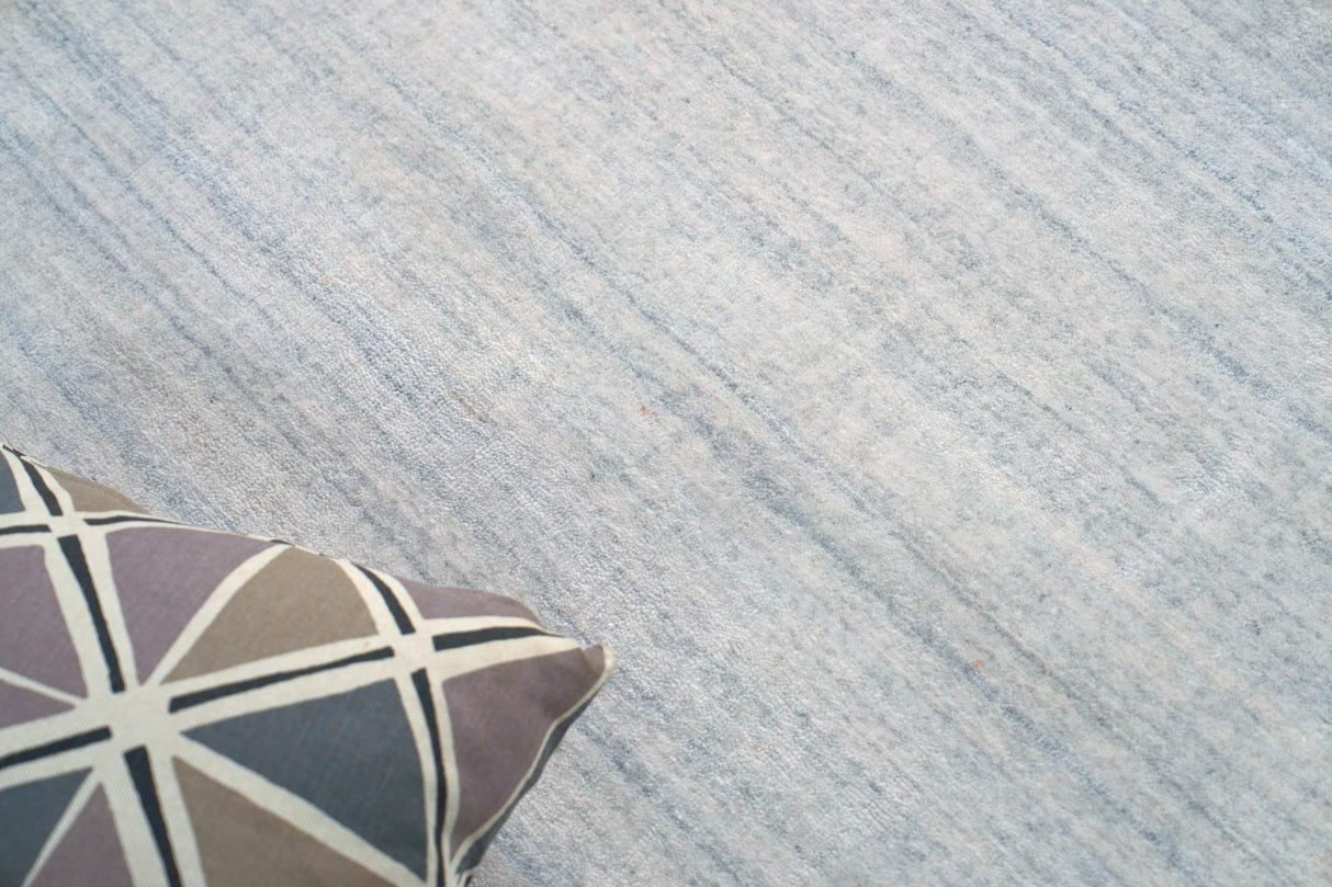 Exquisite Rugs Serenity handloomed PET 7388 Light Grey/Ivory 12' x 9' Area Rug