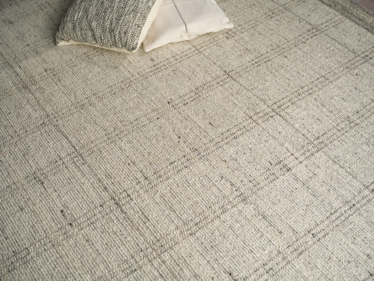 Exquisite Rugs Desi hand-knotted Wool 7462 Silver 9' x 6' Area Rug