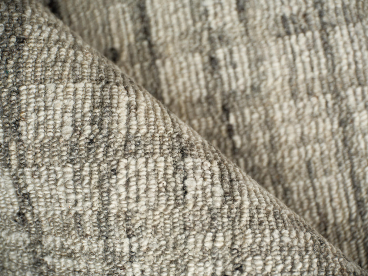 Exquisite Rugs Desi hand-knotted Wool 7463 Light Silver 9' x 6' Area Rug