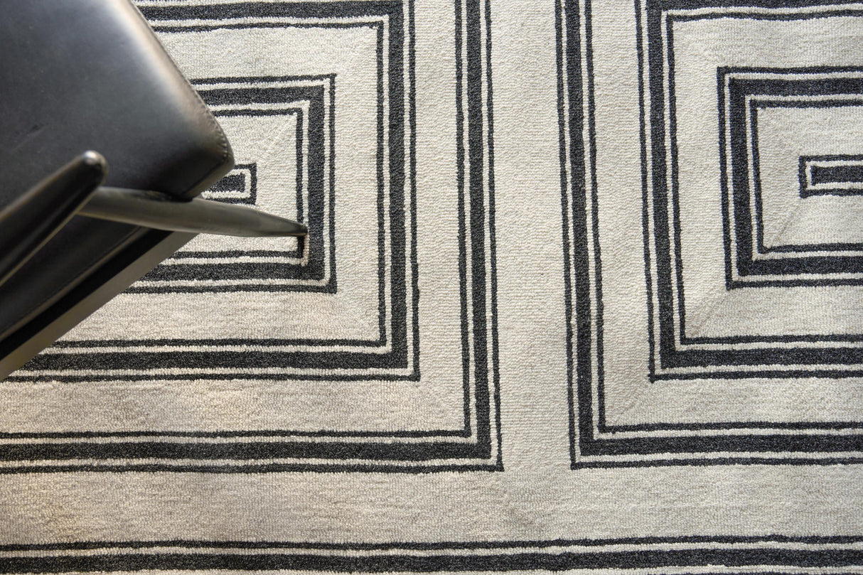 Exquisite Rugs Studio hand-tufted New Zealand Wool 7531 Ivory/Black 10' x 8' Area Rug