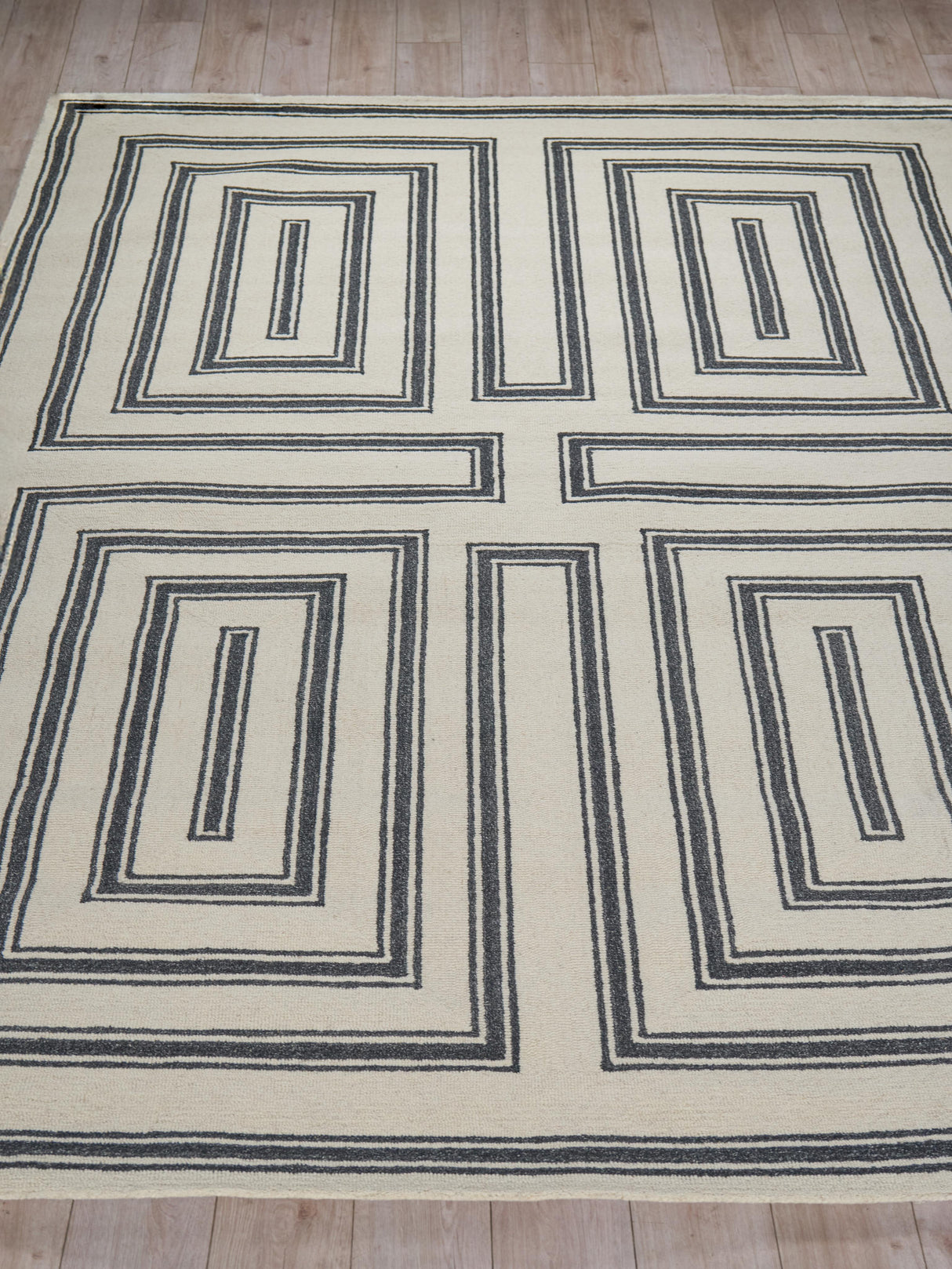 Exquisite Rugs Studio hand-tufted New Zealand Wool 7531 Ivory/Black 12' x 9' Area Rug