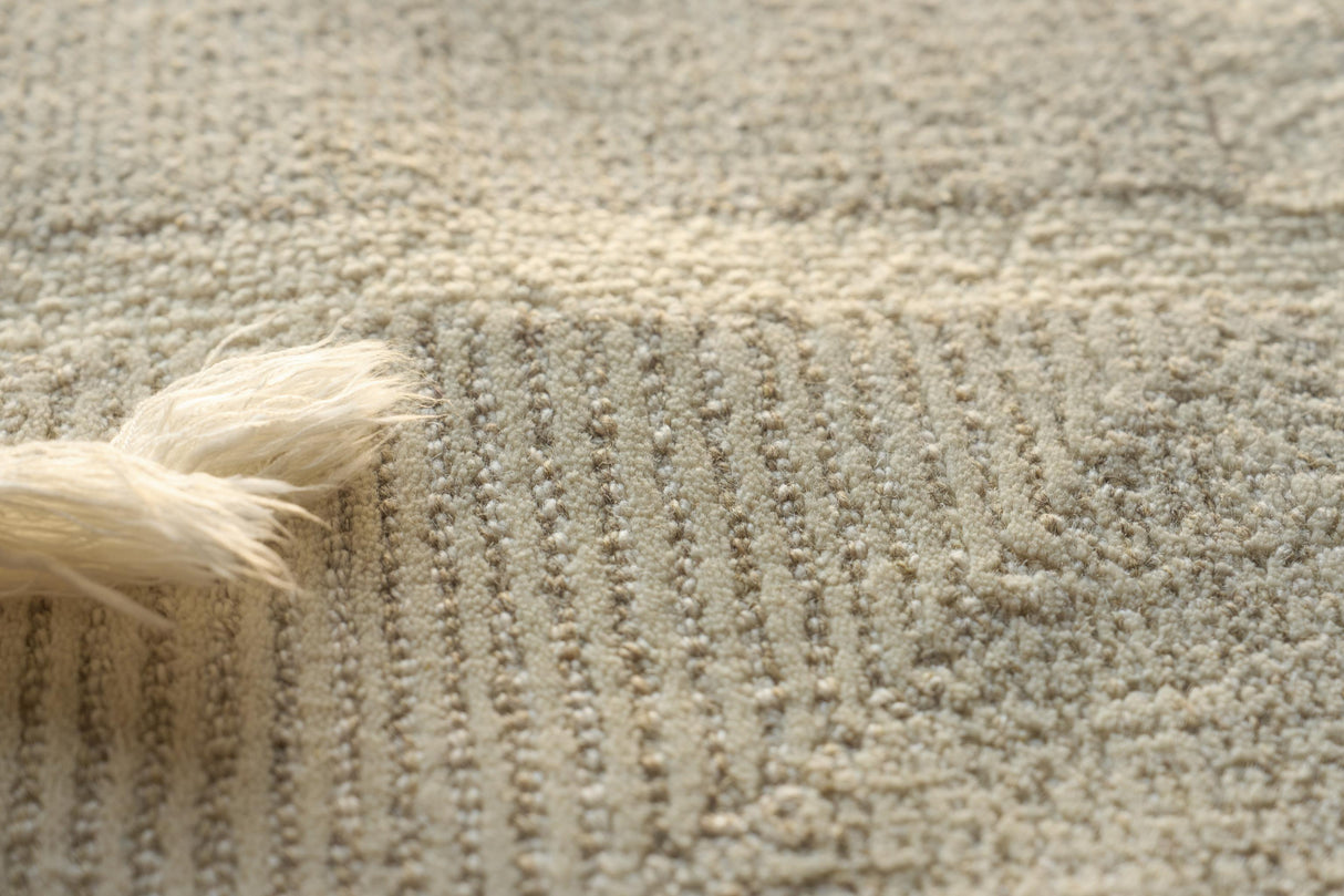 Exquisite Rugs Maddox hand-tufted New Zealand Wool 7612 Light Beige/Ivory 12' x 9' Area Rug