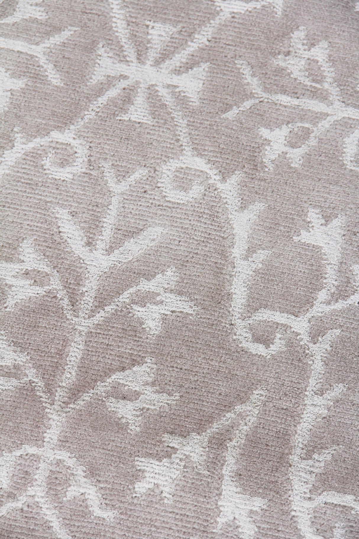 Exquisite Rugs Super Tibetan hand-knotted Wool/Bamboo Silk 9162 Ivory 15' x 12' Area Rug