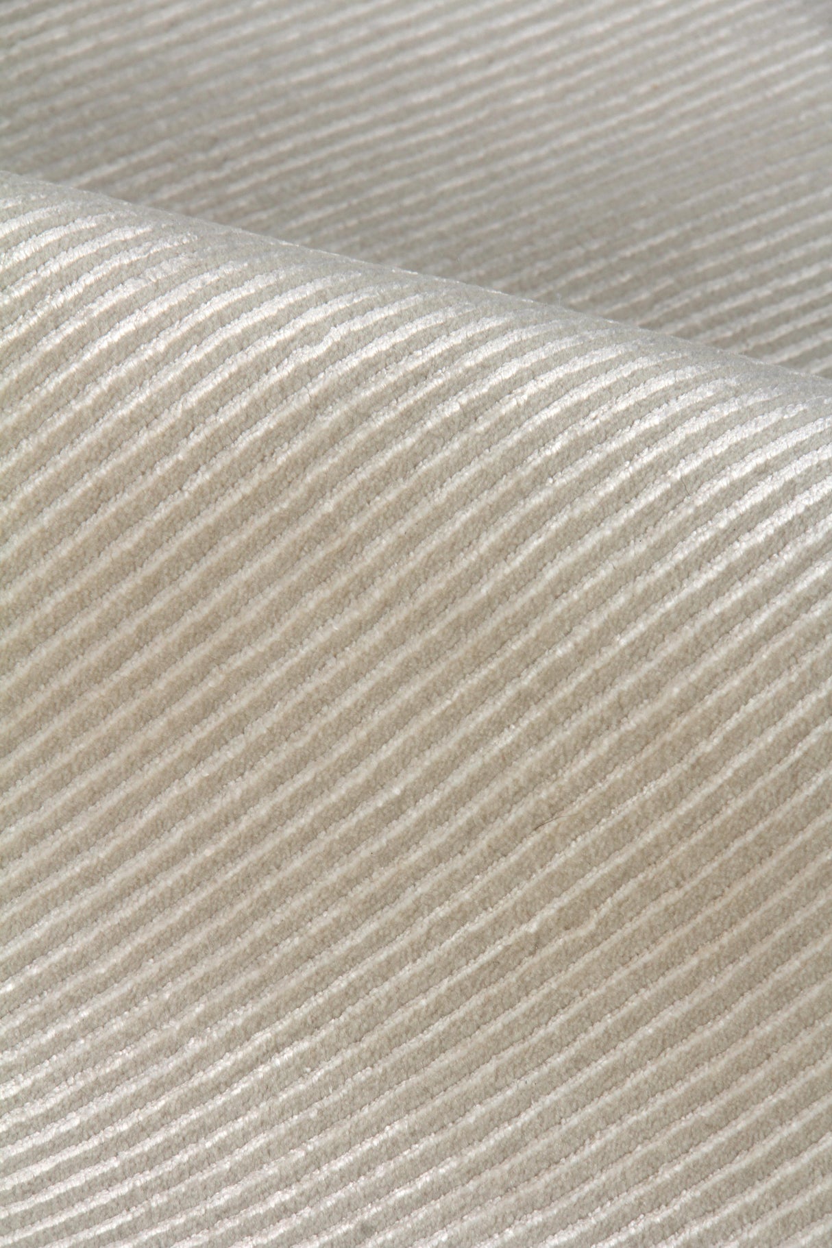 Exquisite Rugs Super Tibetan hand-knotted Wool/Bamboo Silk 9173 Ivory 12' x 9' Area Rug