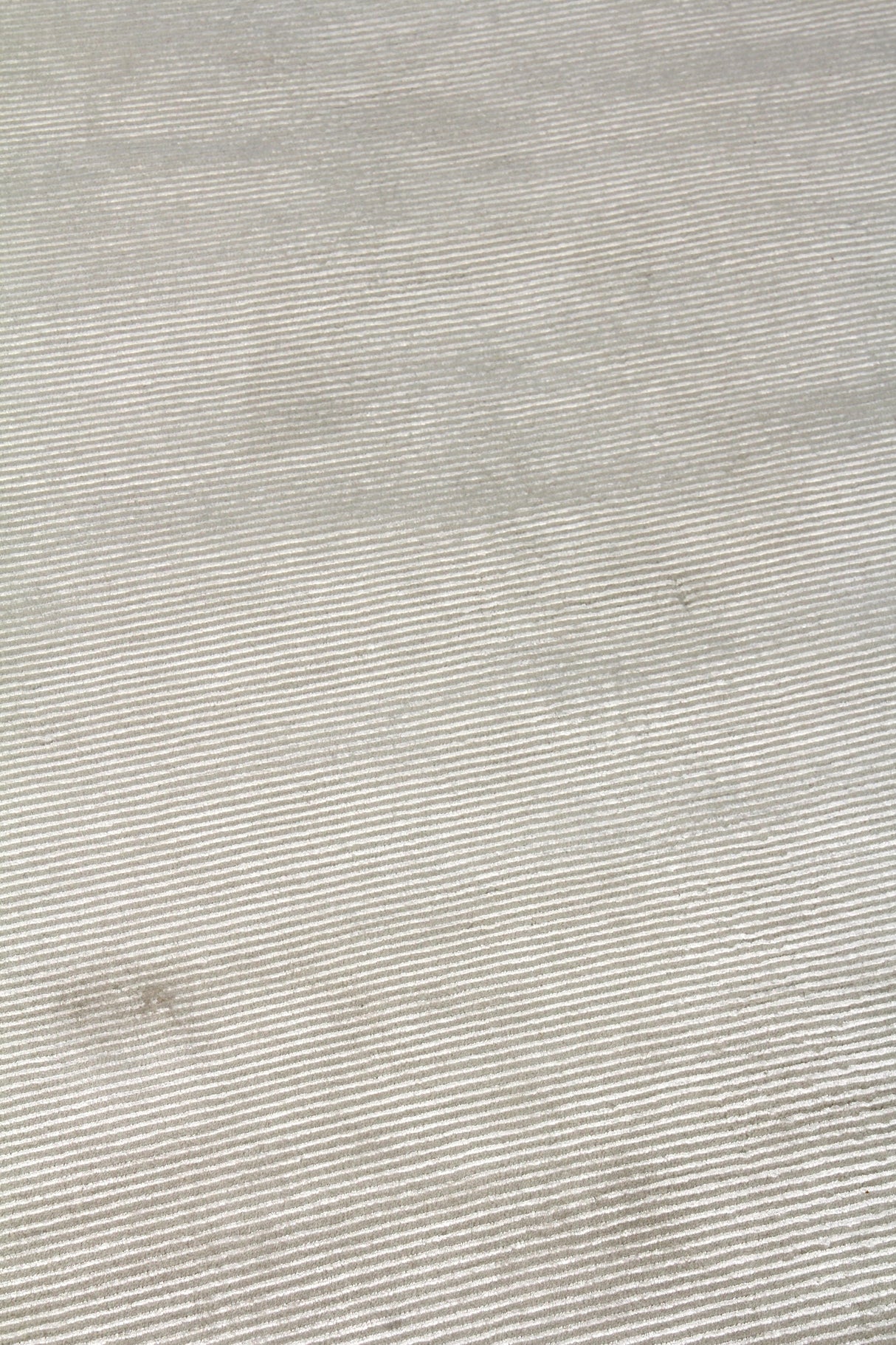 Exquisite Rugs Super Tibetan hand-knotted Wool/Bamboo Silk 9173 Ivory 12' x 9' Area Rug