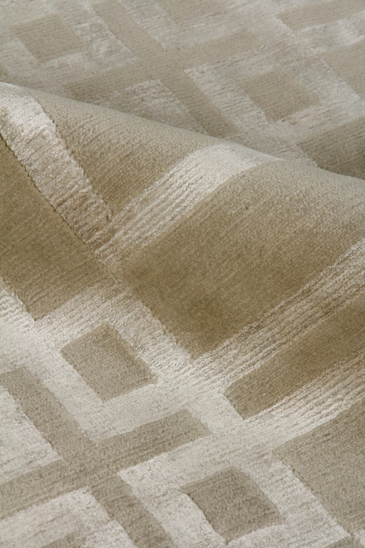 Exquisite Rugs Super Tibetan hand-knotted Wool/Bamboo Silk 9556 Taupe 12' x 9' Area Rug