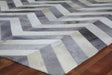 Exquisite Rugs Natural Hide hand-tufted Leather Hide 9772 Gray/Ivory 8' x 5' Area Rug