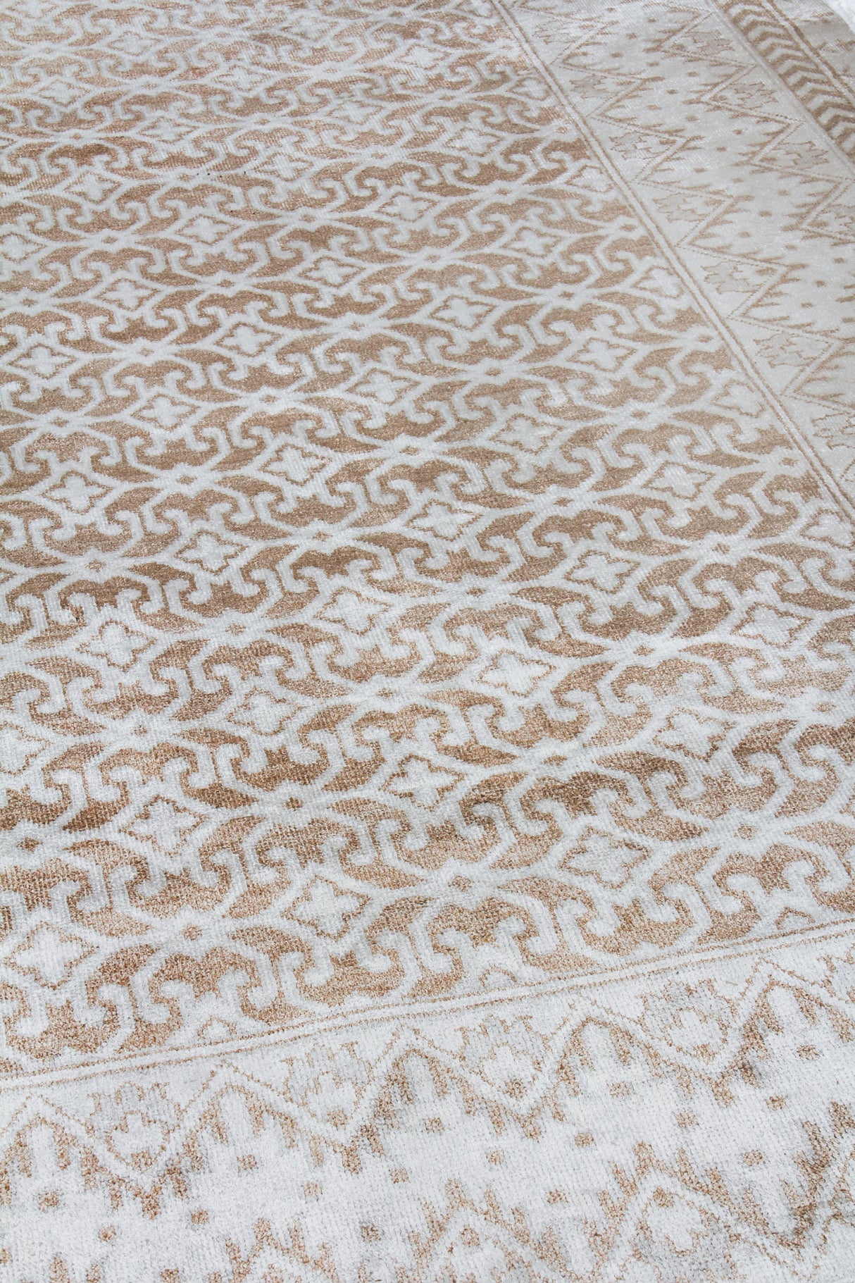 Exquisite Rugs Antique Weave Bamboo hand-knotted Bamboo Silk 9800 Beige 15' x 12' Area Rug