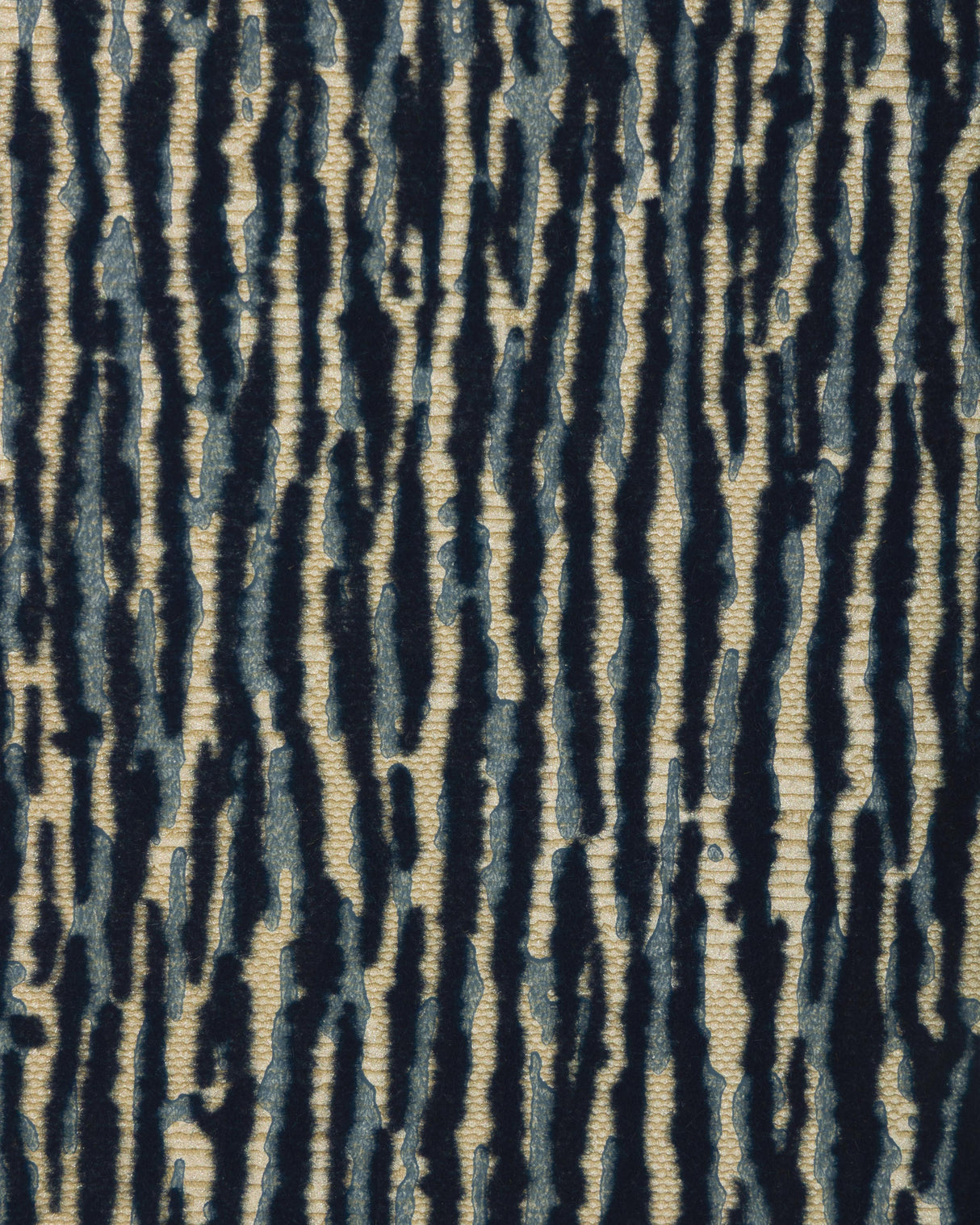 Lee Jofa MAIA FLOCK WC SAPPHIRE Wallpaper