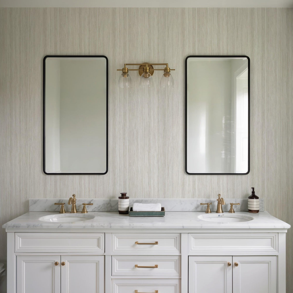 Veer Decor Glimmer Wood White Wallpaper