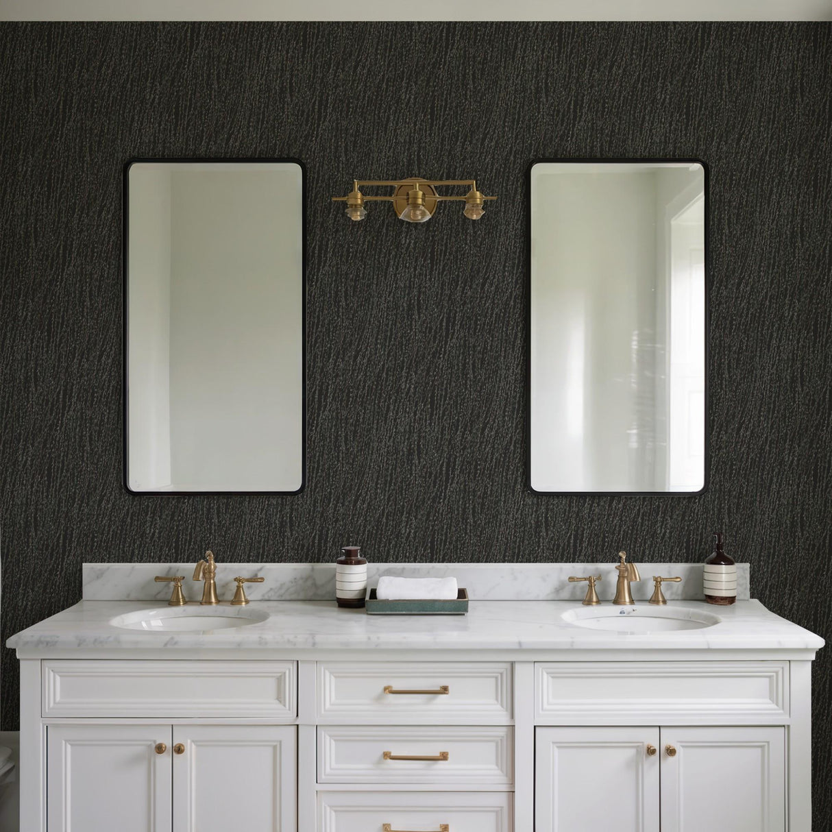 Veer Decor Willow Streamside Black Wallpaper