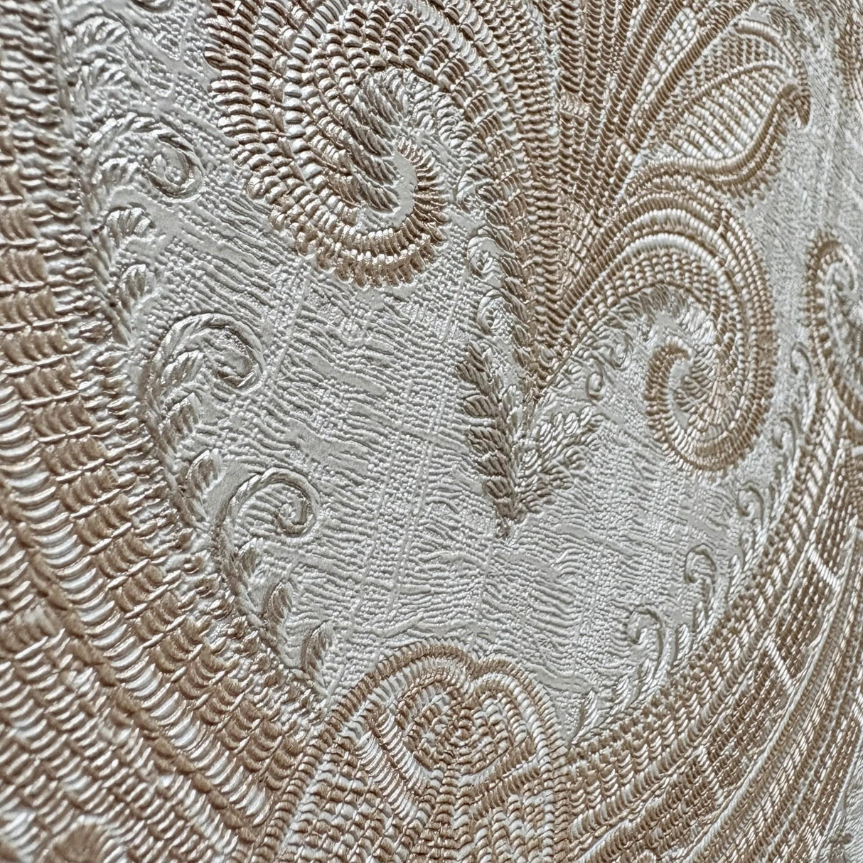 Veer Decor Traditional Damask Gold Wallpaper