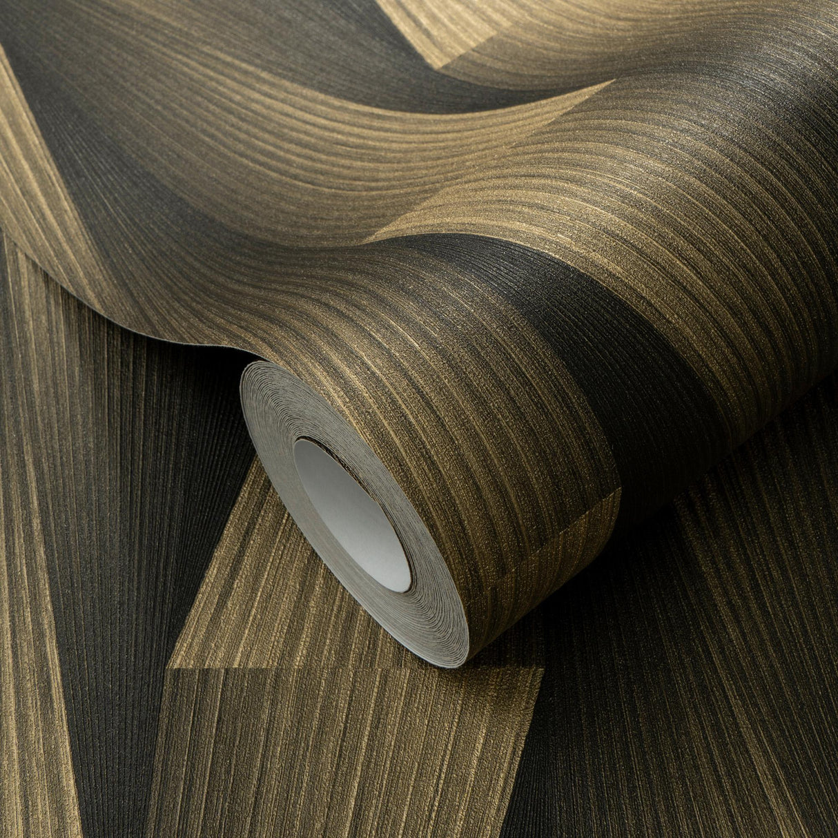 Veer Decor Shift Black Wallpaper
