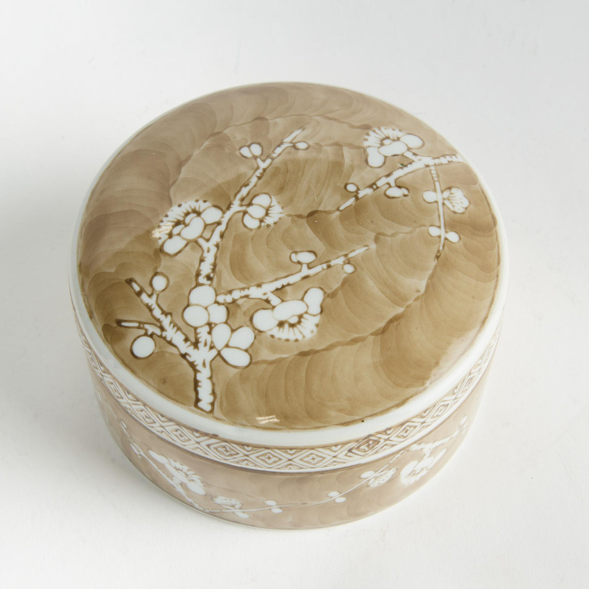 Napa  PROVINCE EMPRESS RD LIDDED CATCHLL BOX SM