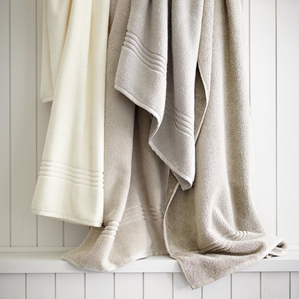 Peacock Alley Chelsea Plush Bath Towel Set LINEN