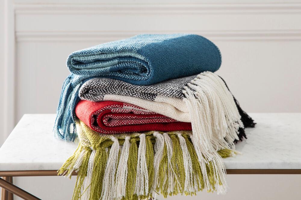 Surya Bufflonne BFN-1003 50"W x 60"L Throw