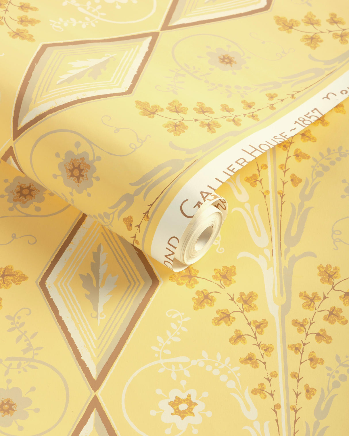 Brunschwig & Fils GALLIER DIAMOND HONEY Wallpaper