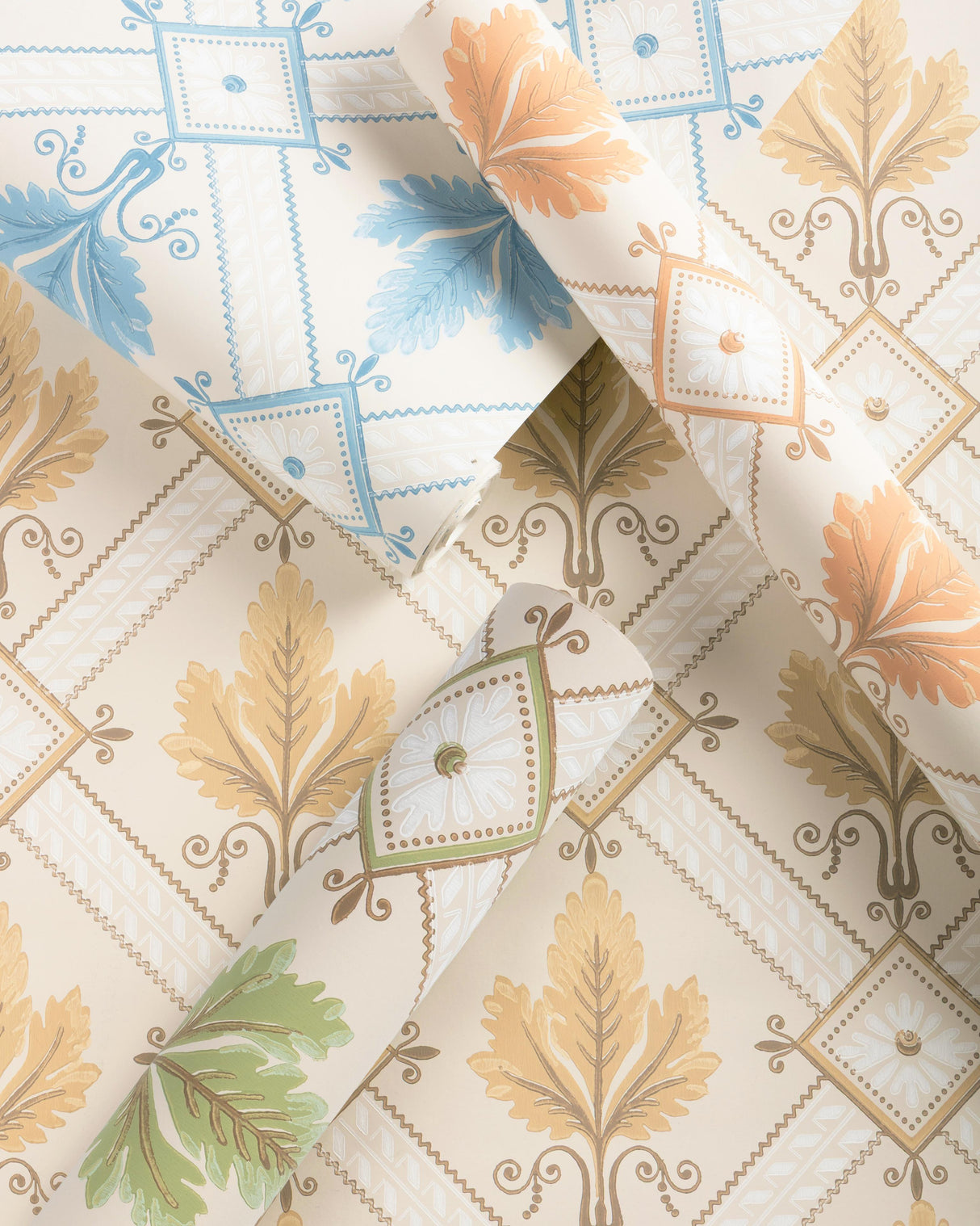Brunschwig & Fils LATROBE APRICOT Wallpaper