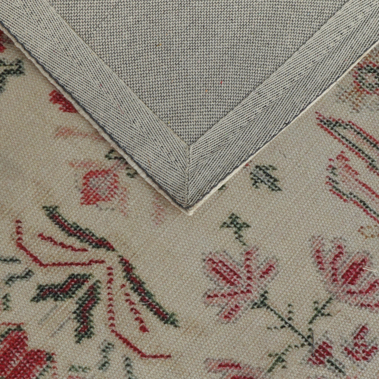 TOV Jardin Cotton Backed Floor Rug 5x8'
