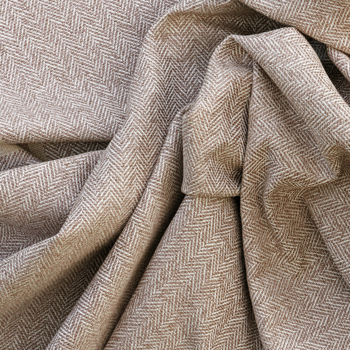 Andrew Martin LECCE FRAPPE Upholstery Fabric