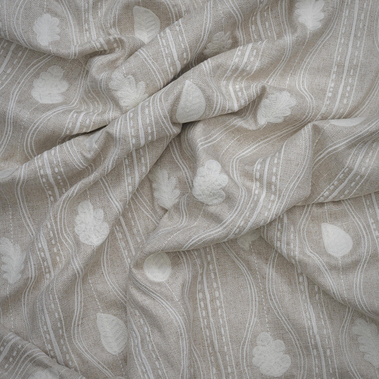 Andrew Martin FALLING LEAVES IVORY Fabric