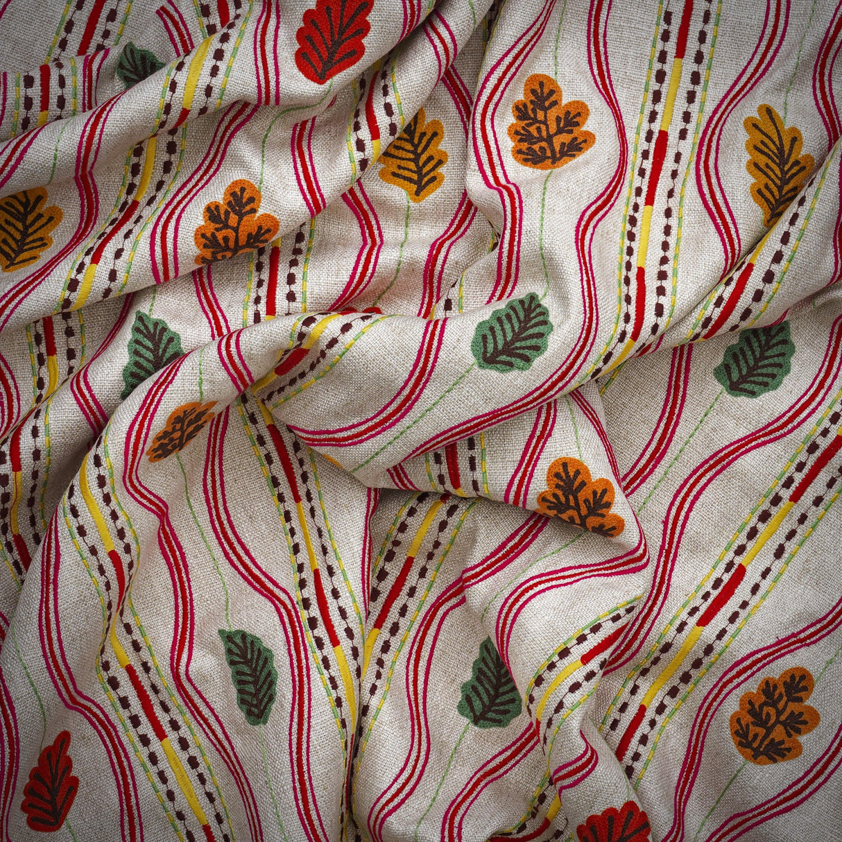 Andrew Martin FALLING LEAVES MULTI Fabric