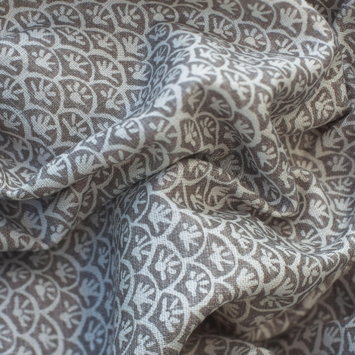 Andrew Martin DAISY TWIG Fabric