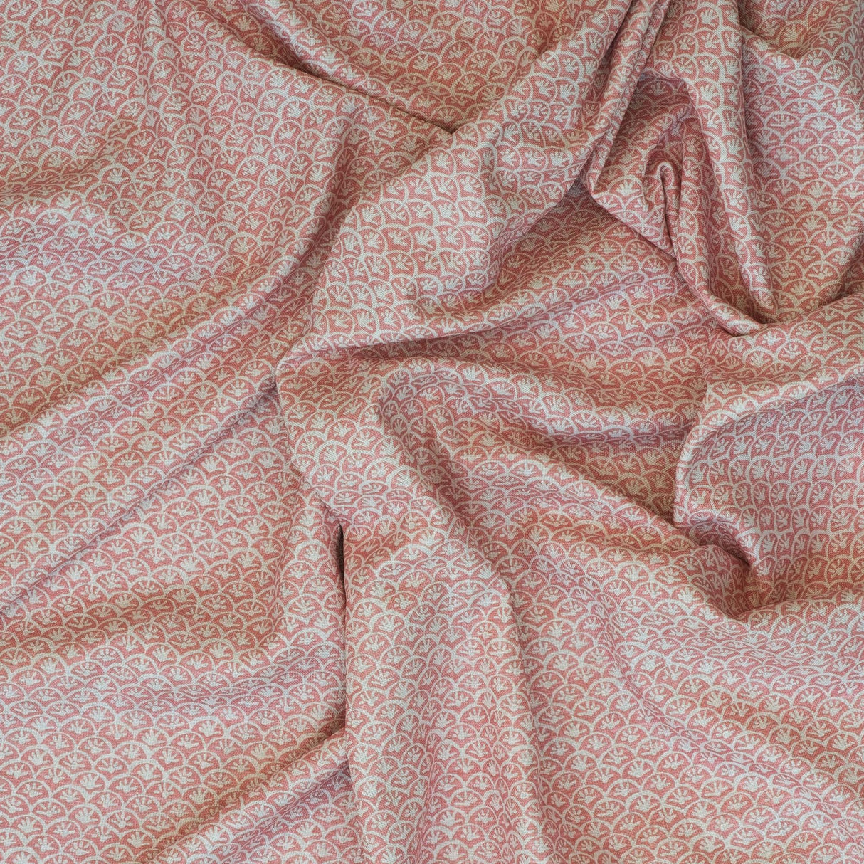 Andrew Martin DAISY GERANIUM Fabric