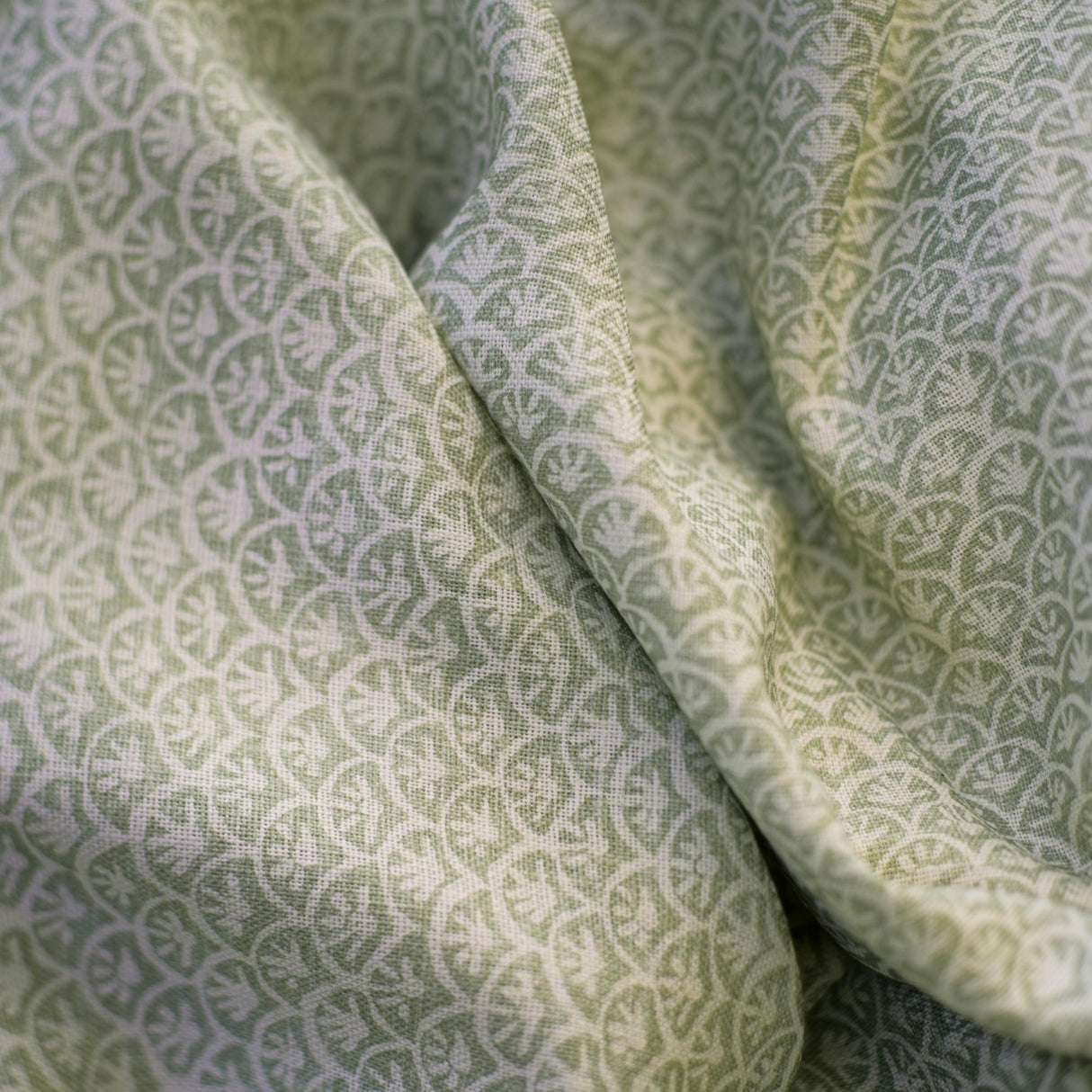 Andrew Martin DAISY FENNEL Fabric