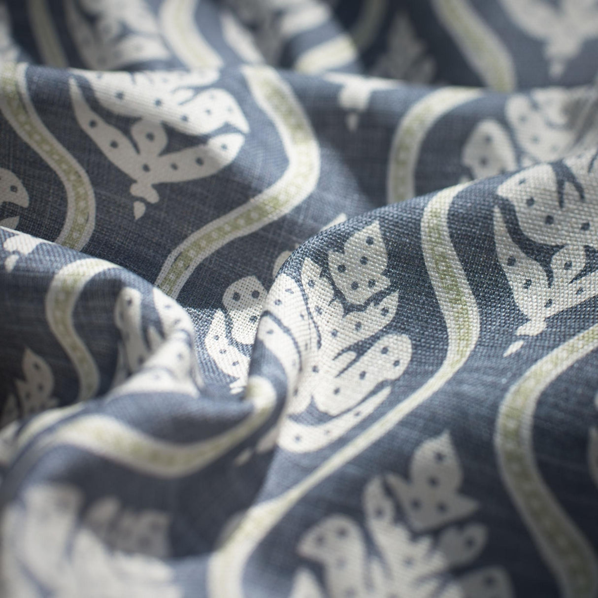 Andrew Martin FIG IRIS Fabric