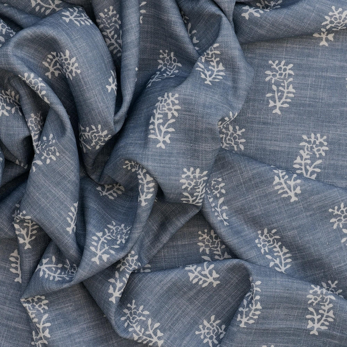 Andrew Martin THYME LINEN ON IRIS Fabric