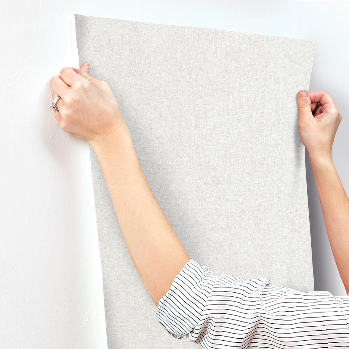 Candice Olson Loominosity White Faux Linen Wallpaper