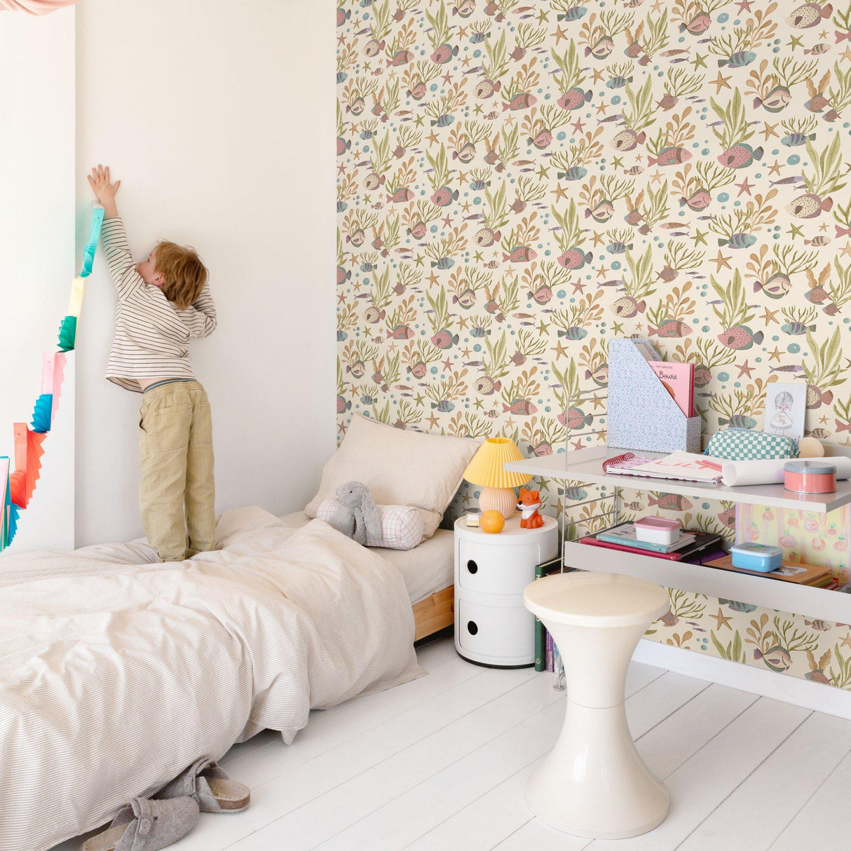 Galerie GDLD3318 Little Dreamers Photographic All-over Print Pink Wallpaper GDLD3318 Pink Wallpaper