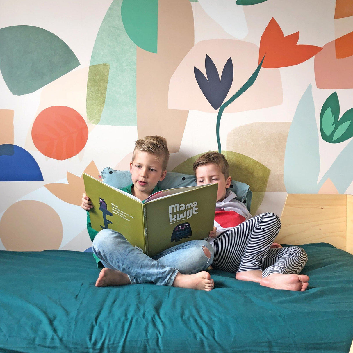 Galerie RB254 Day Dreamers Pieces Multi-colored Mural RB254 Multi-colored Mural