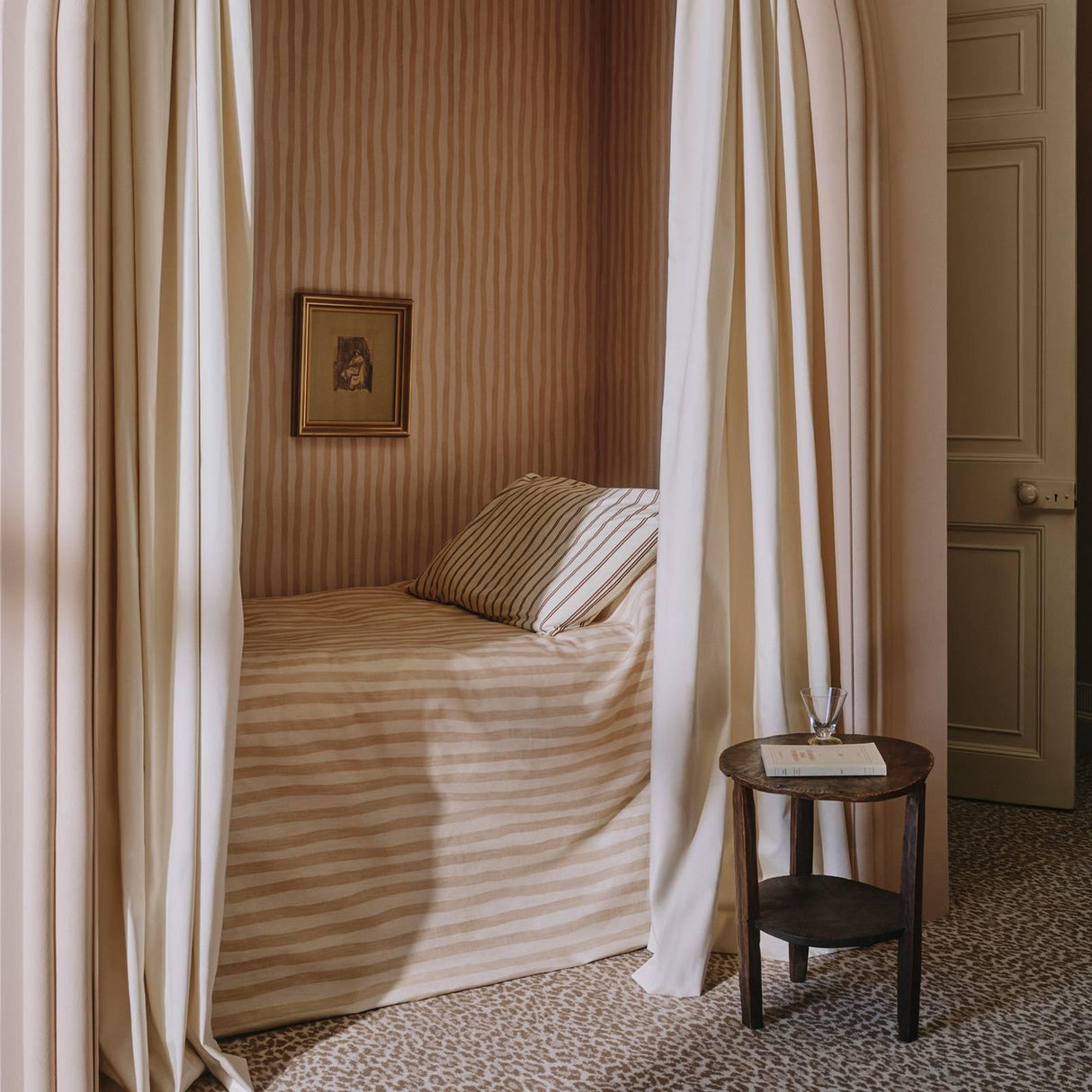 House of Hackney ARTIST'S STRIPE Wallpaper - Alabaster