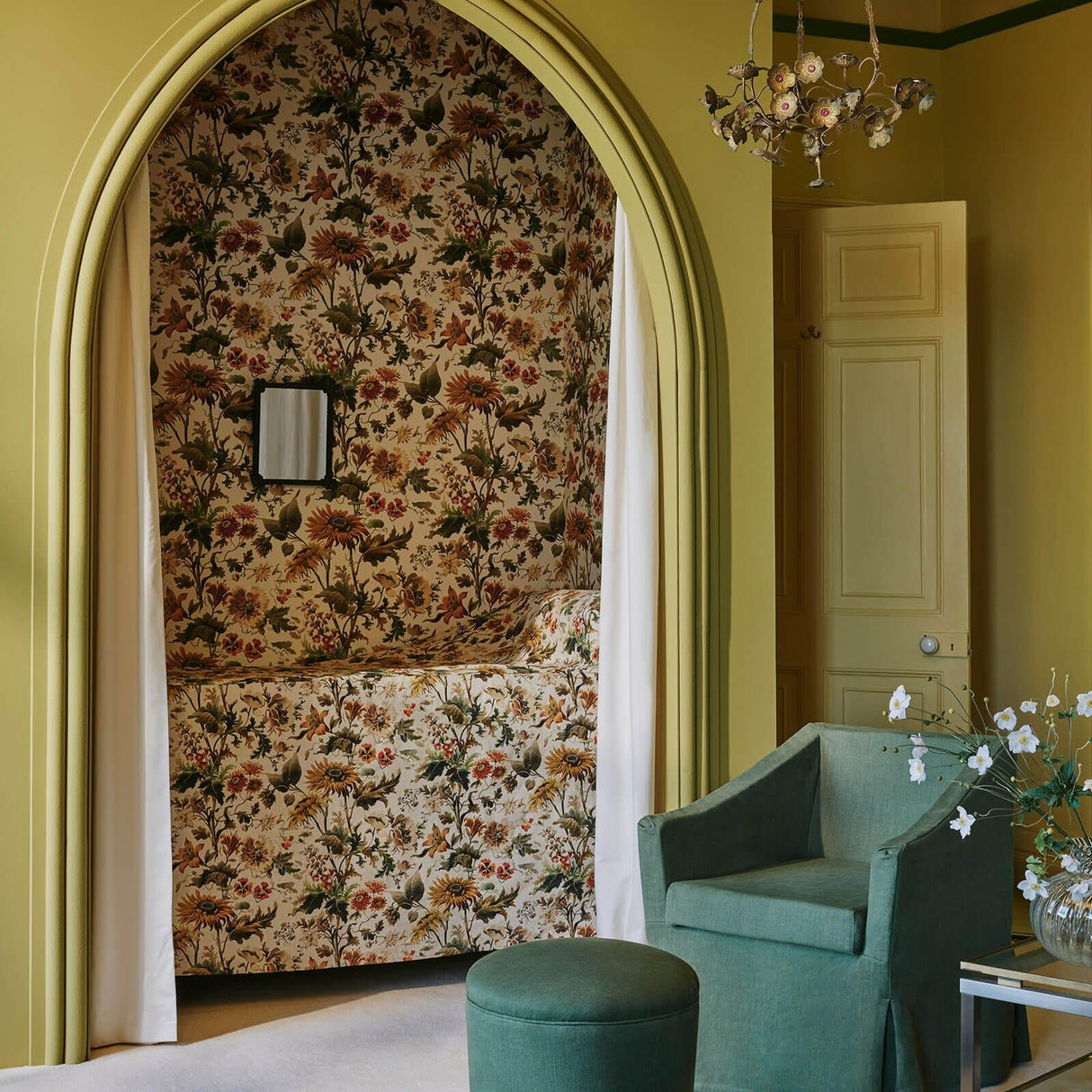House of Hackney AVALON Wallpaper - Ecru (9'10" - full height)