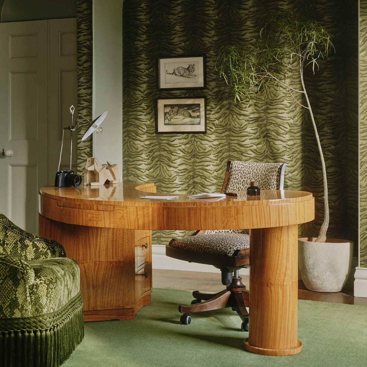 House of Hackney CASPIAN Wallpaper - Laurustine (9'10" - full height)