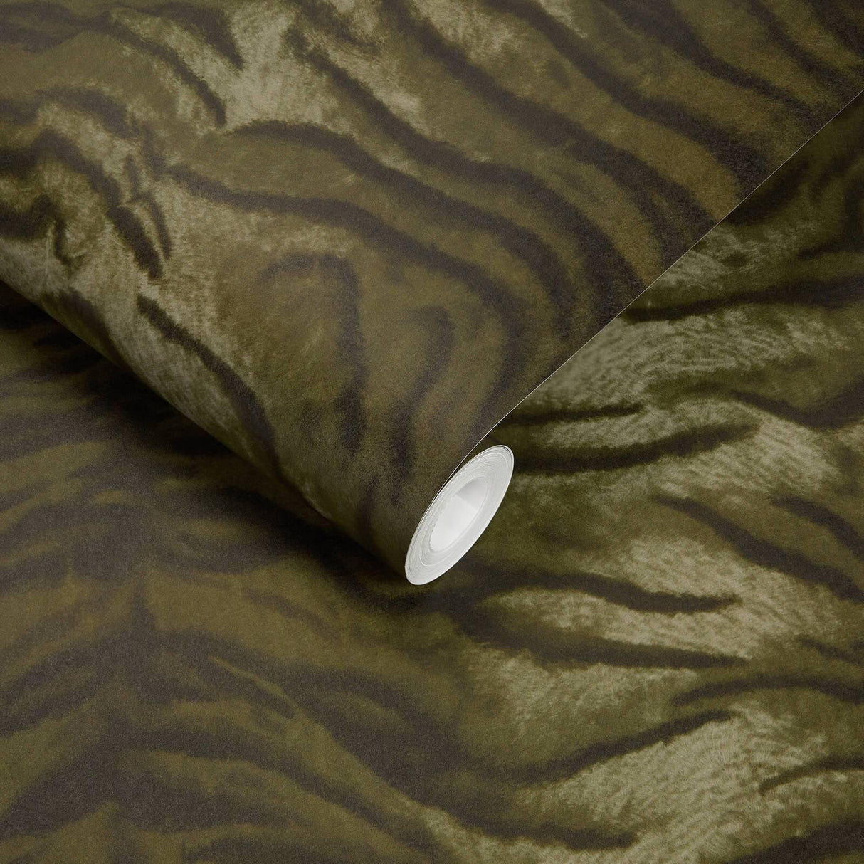 House of Hackney CASPIAN Wallpaper - Laurustine (9'10" - full height)